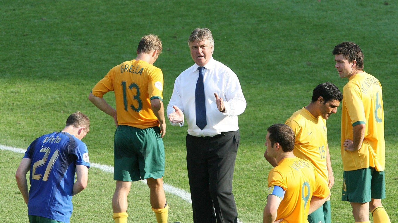 Guus Hiddink viedol Austráliu na MS vo futbale 2006. Zároveň bol aj trénerom PSV Eindhoven.