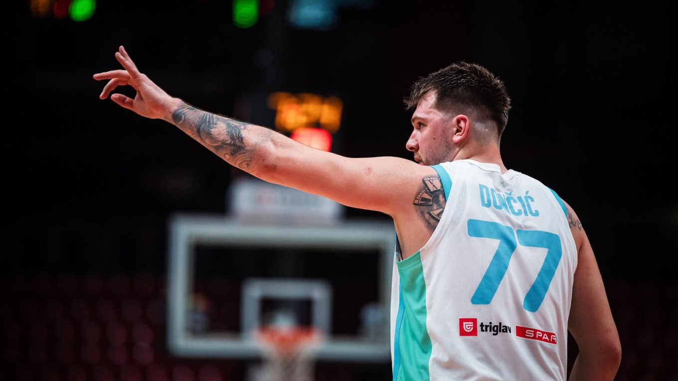 Luka Dončič v drese Slovinska.