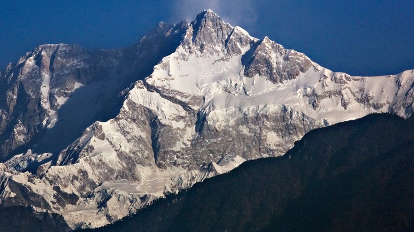 Masív Kančendžongy (8586 m).