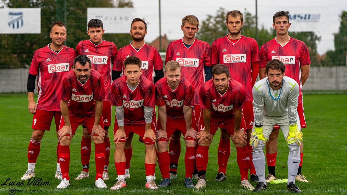 Tím FC Komjatice sa vrátil do hry o záchranu šiestej ligy.