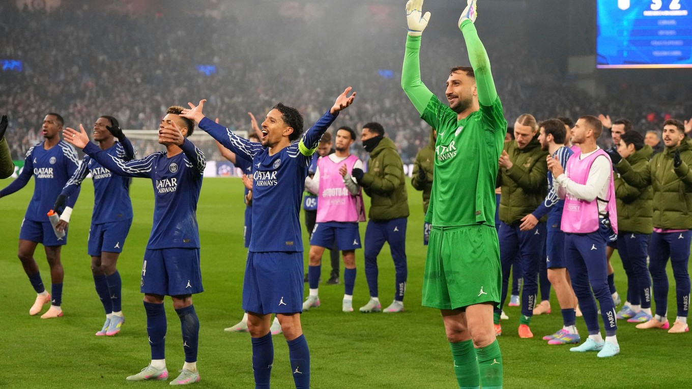 Hráči PSG oslavujú postup do semifinále Ligy majstrov