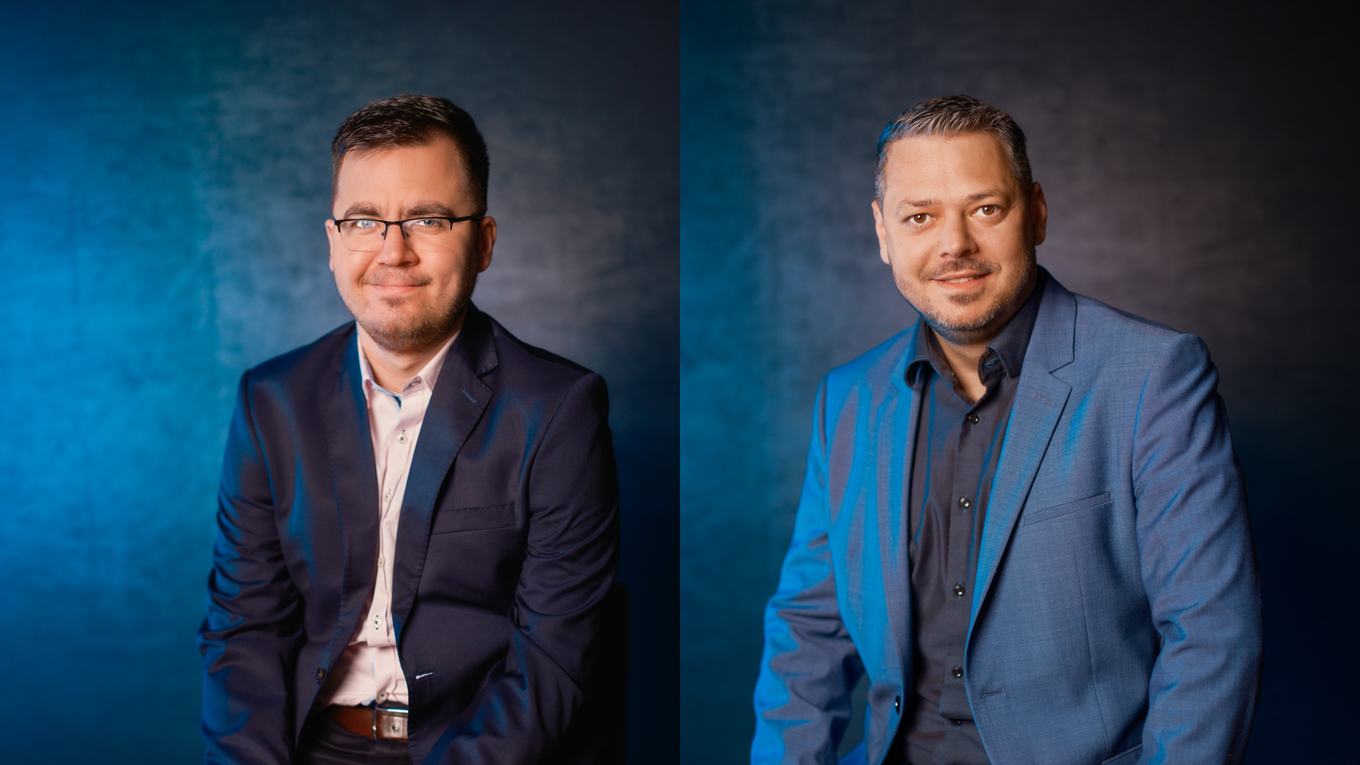 Komentátori Richard Weinfortner (vľavo) a Pavol Pindjak.