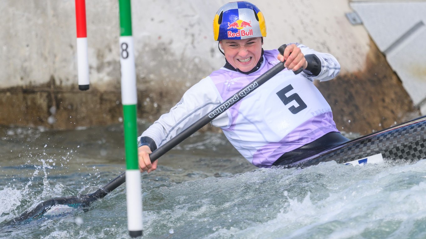 Zuzana Paňková počas semifinále C1 na majstrovstvách Európy vo vodnom slalome.