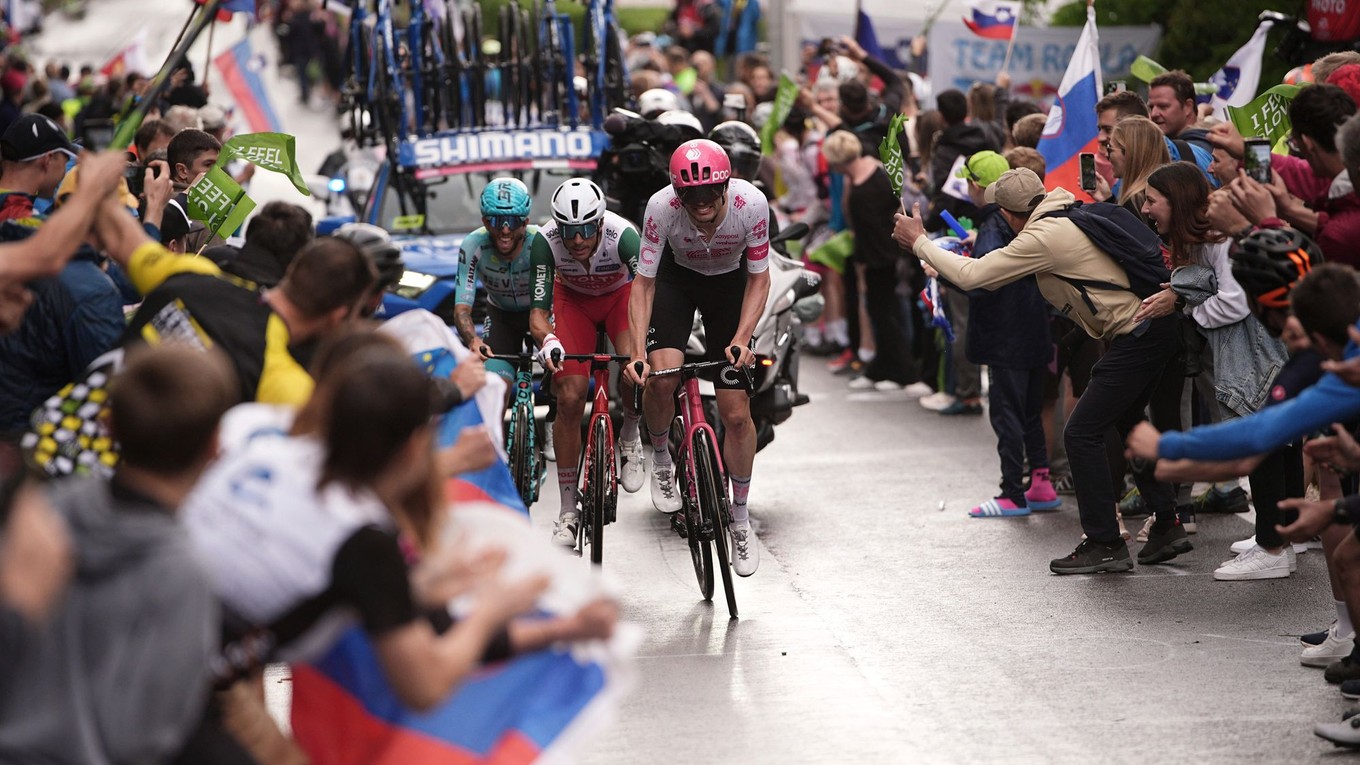 ONLINE: Cyklisti idú 19. etapu Giro d'Italia 2025.