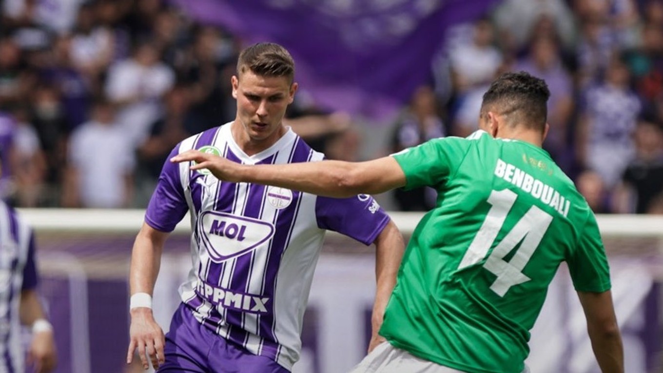 Momentka zo zápasu 
Újpest FC - Győri ETO FC v 30. kole maďarskej ligy.