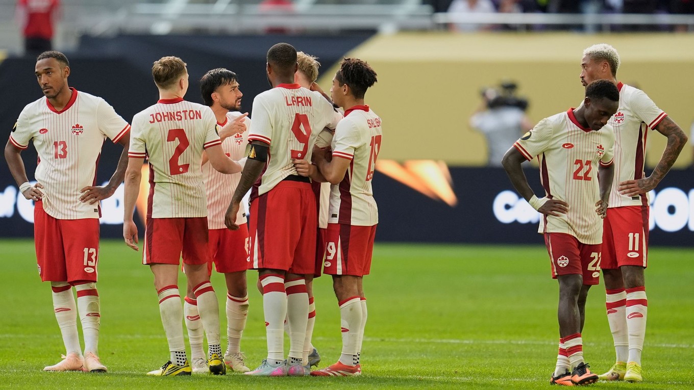 Futbalisti Kanady reagujú na prehru