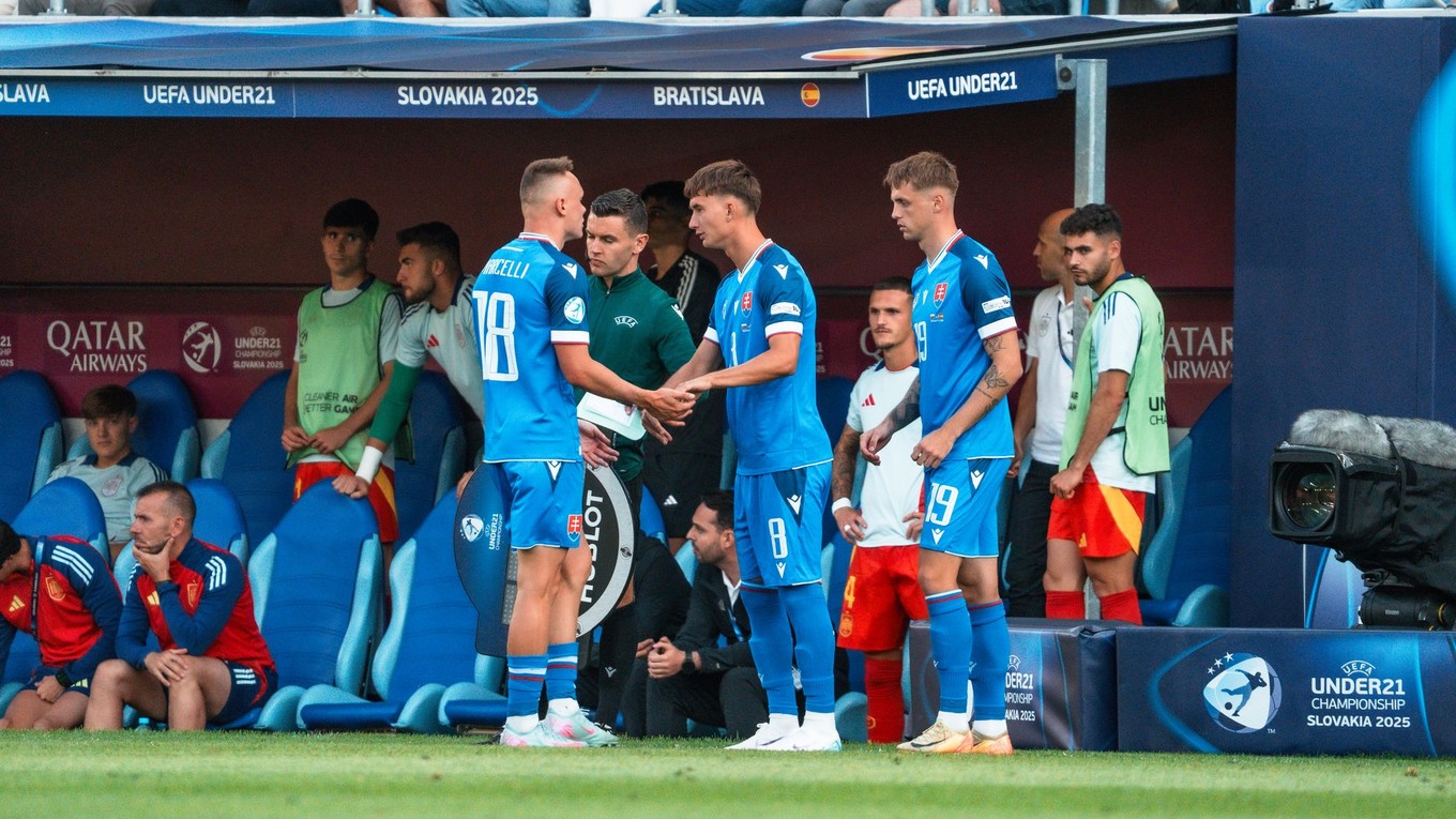 Momentka zo zápasu Slovensko - Španielsko v skupine A na EURO U21 2025 (ME vo futbale do 21 rokov 2025).