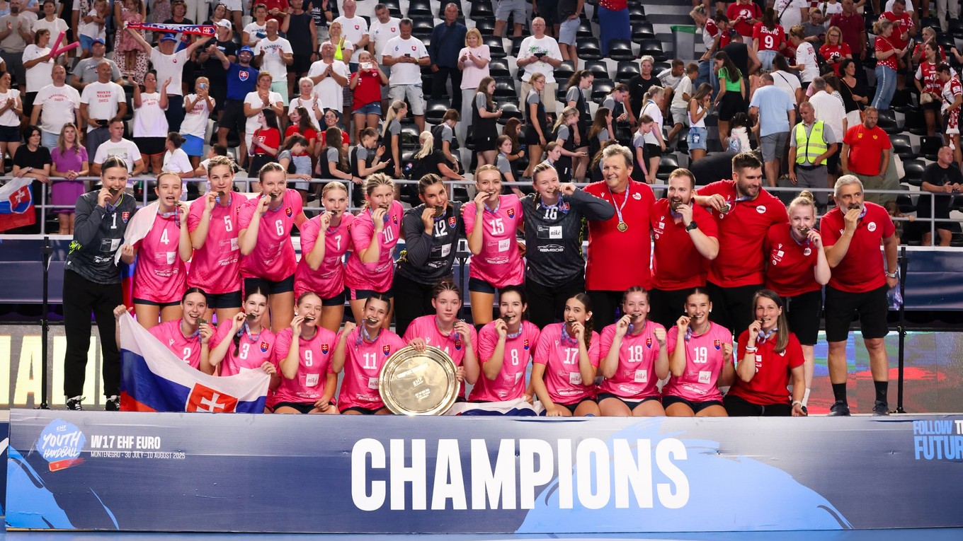 Hádzanárky Slovenska, majsterky Európy do 17 rokov v Podgorici.