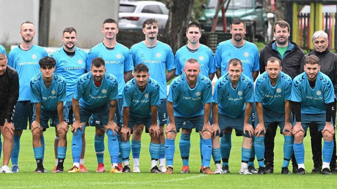 Mužstvo TJ Slovan Košecké Podhradie.