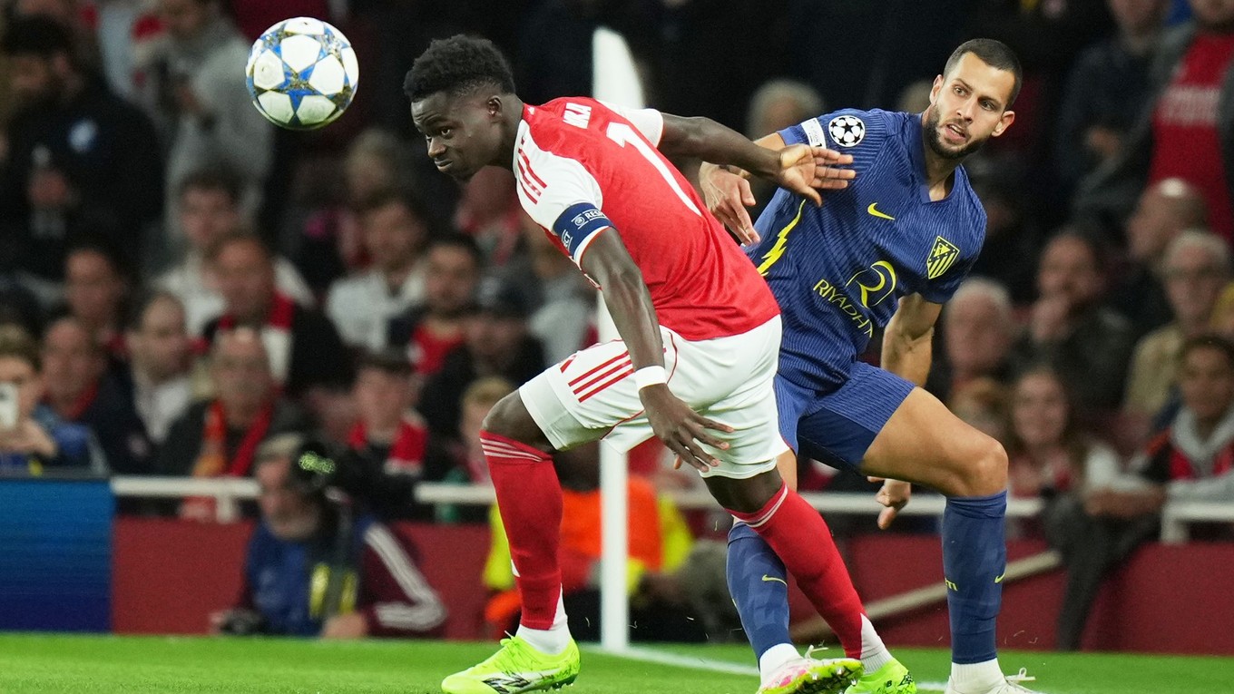 Dávid Hancko to nemal ľahké v súbojoch s Bukayom Sakom.