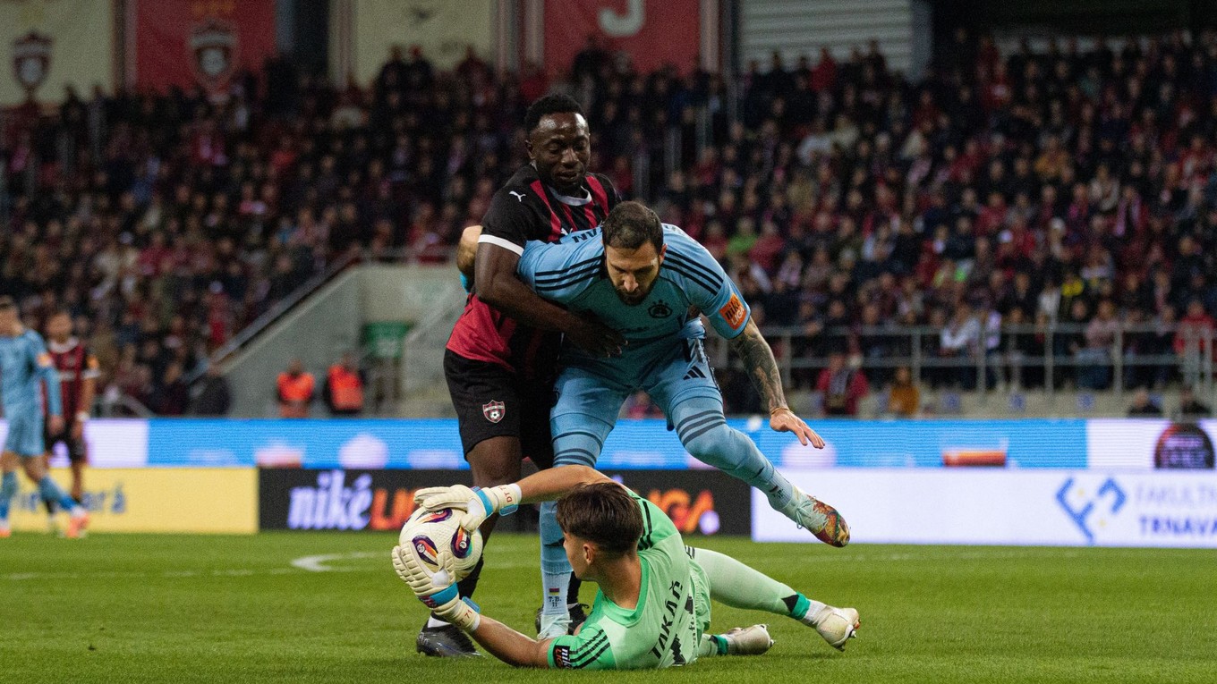 Fotka zo zápasu Spartak Trnava - Slovan Bratislava.