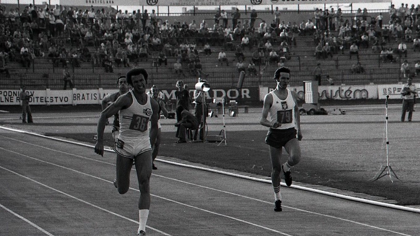 Kubánec Alberto Juantorena v behu na 400 m na mítingu Pravda - Televízia - Slovnaft v Bratislave.