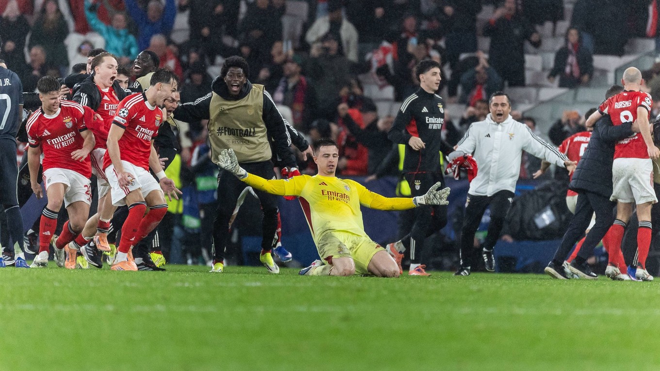 Brankár Benficy Lisabon Anatolij Trubin po góle proti Realu Madrid v Lige majstrov v januári 2026.