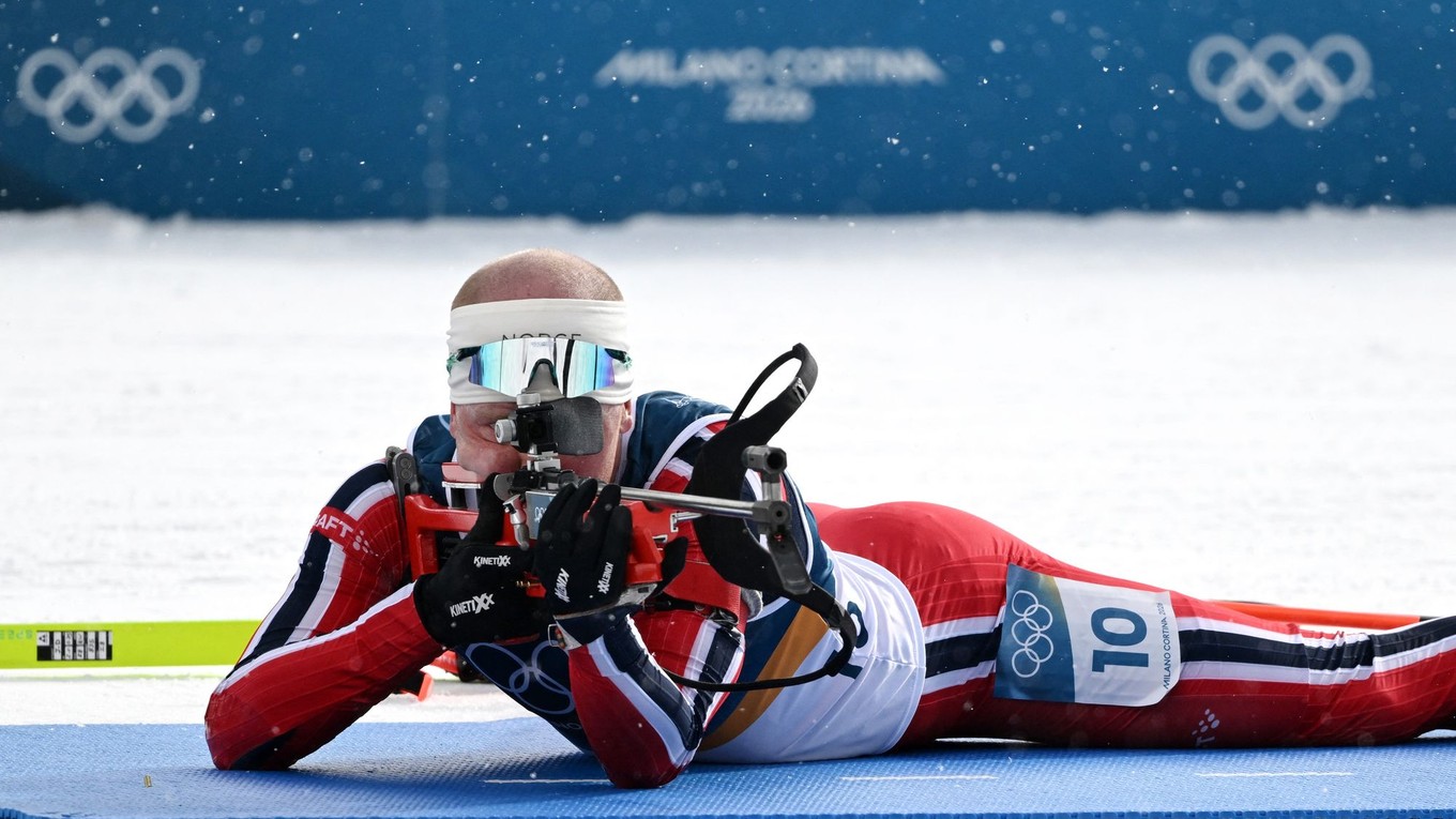 Nórsky biatlonista Johannes Dale-Skjevdal.