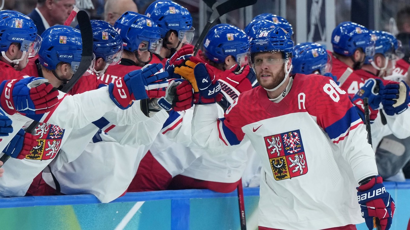 David Pastrňák v zápase štvrťfinále Kanada - Česko na ZOH 2026.