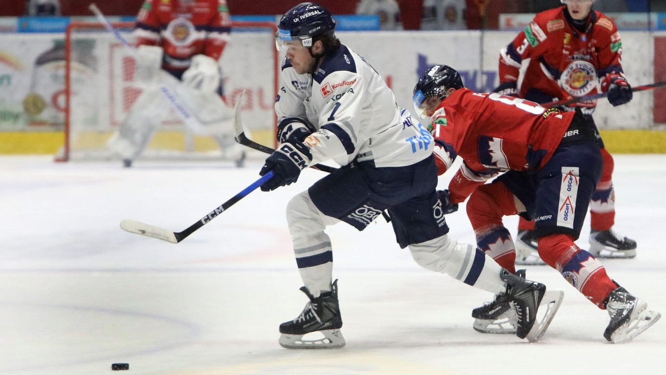 Zľava Martin Nemček (Poprad) a Viktor Fekiač (Zvolen) 