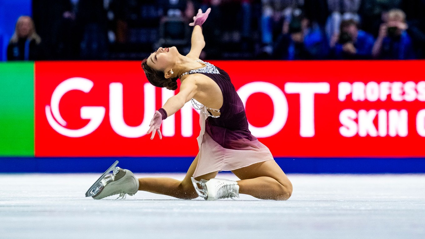 Kaori Sakamotová počas voľnej jazdy na MS 2026 v Prahe.