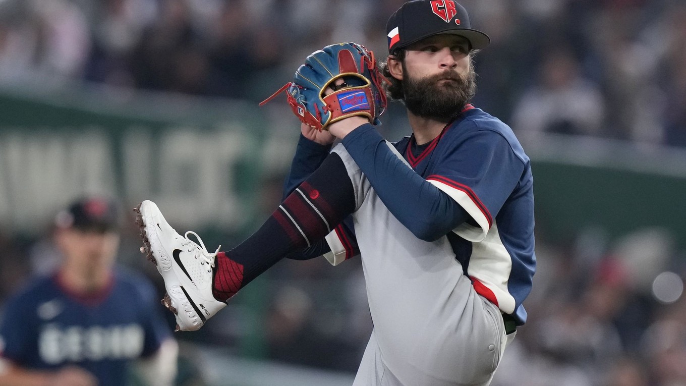 Nadhadzovač Ondřej Satoria v zápase Japonsko - Česko na World Baseball Classic v Tokiu.