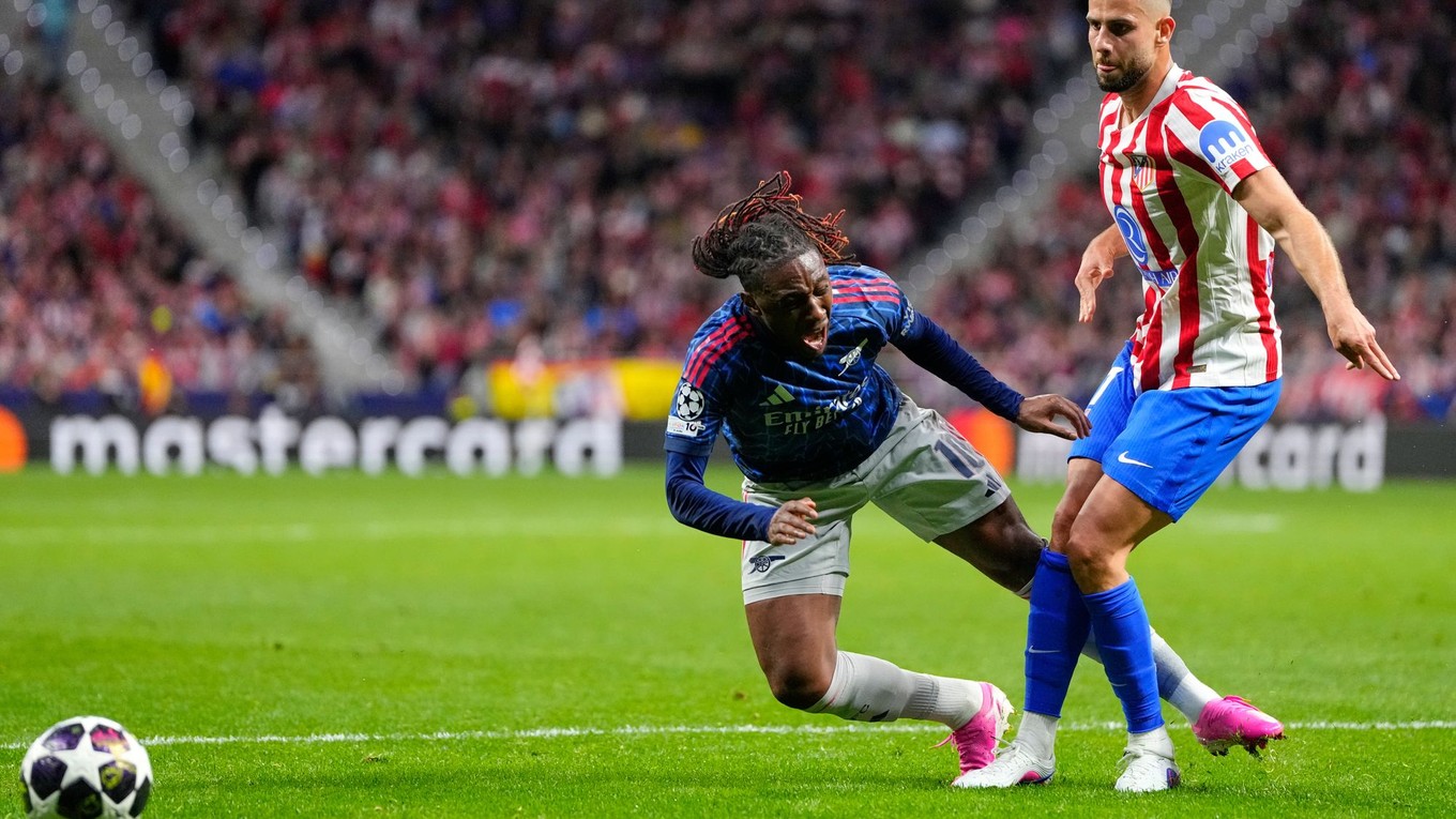 David Hancko a Eberechi Eze.
