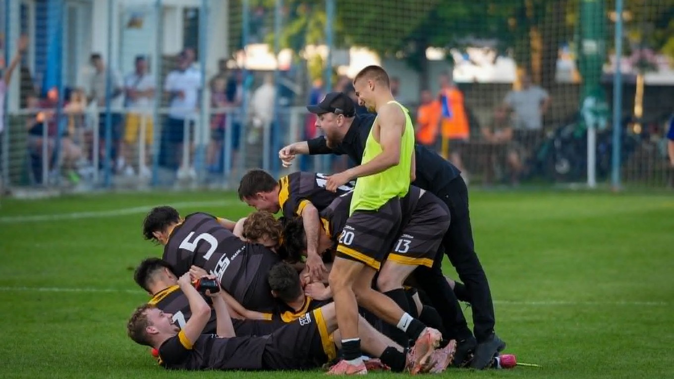 Radosť hráčov SFC Kalinkovo.