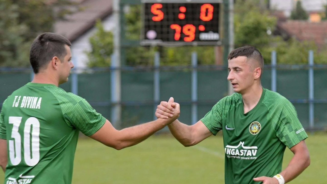 Futbalistov TJ Divina čaká výnimočný zápas.