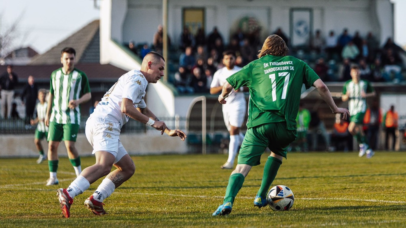 Na Slovensku ubudli stovky seniorských futbalových zápasov, amatérsky futbal zachraňuje mládež a veteráni. (Ilustračné foto)