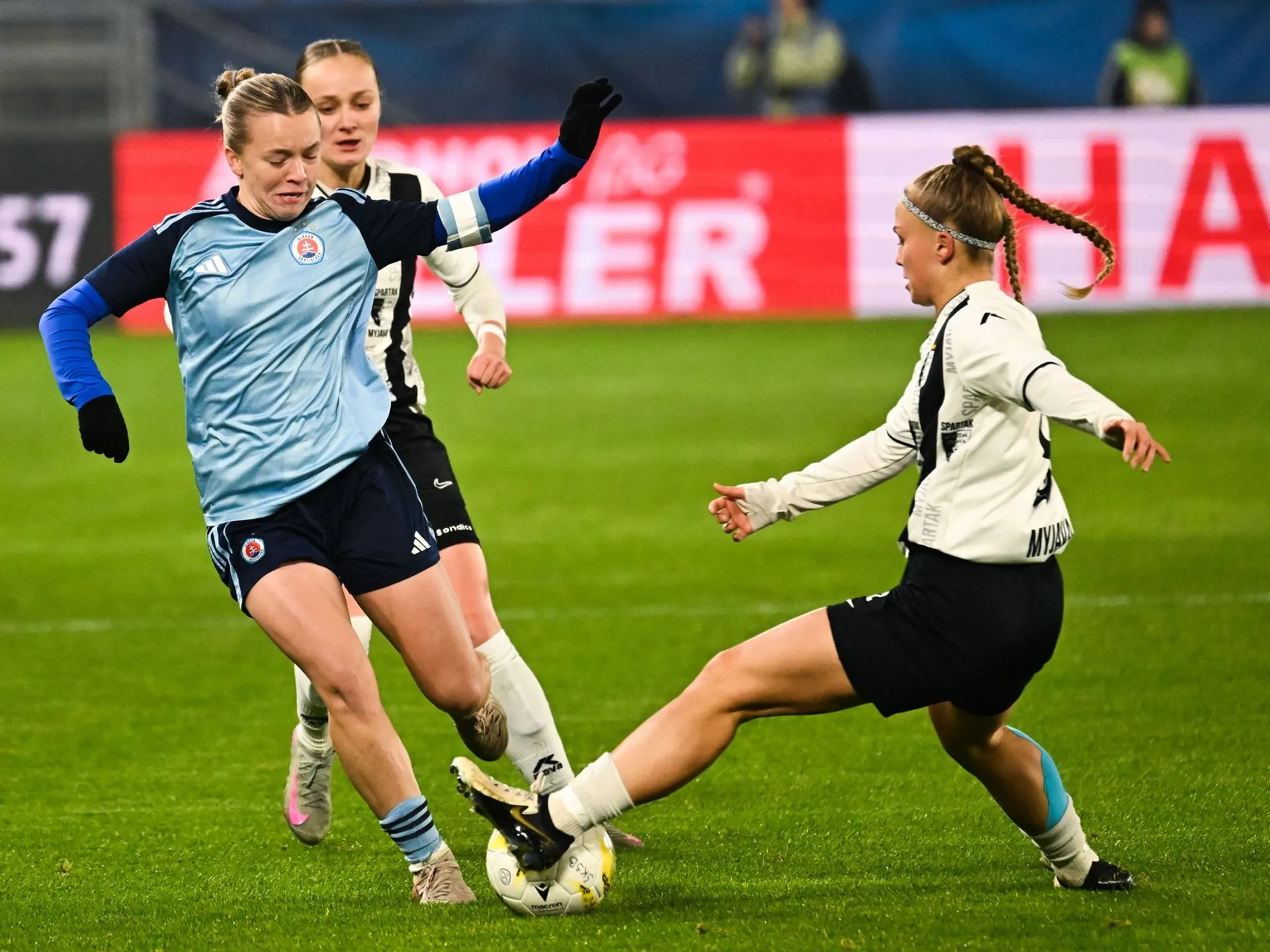 I.	LIGA ŽENY – Sobotňajšia bitka prehovorí do boja o titul: Spartak Myjava – ŠK Slovan Bratislava