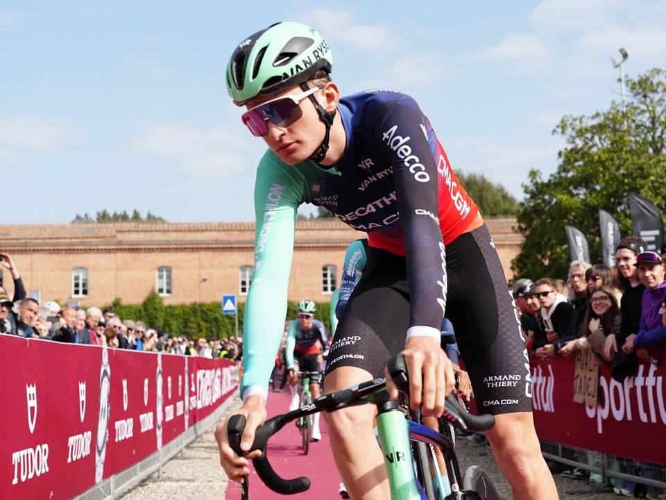 Francúzsky cyklista Paul Seixas.