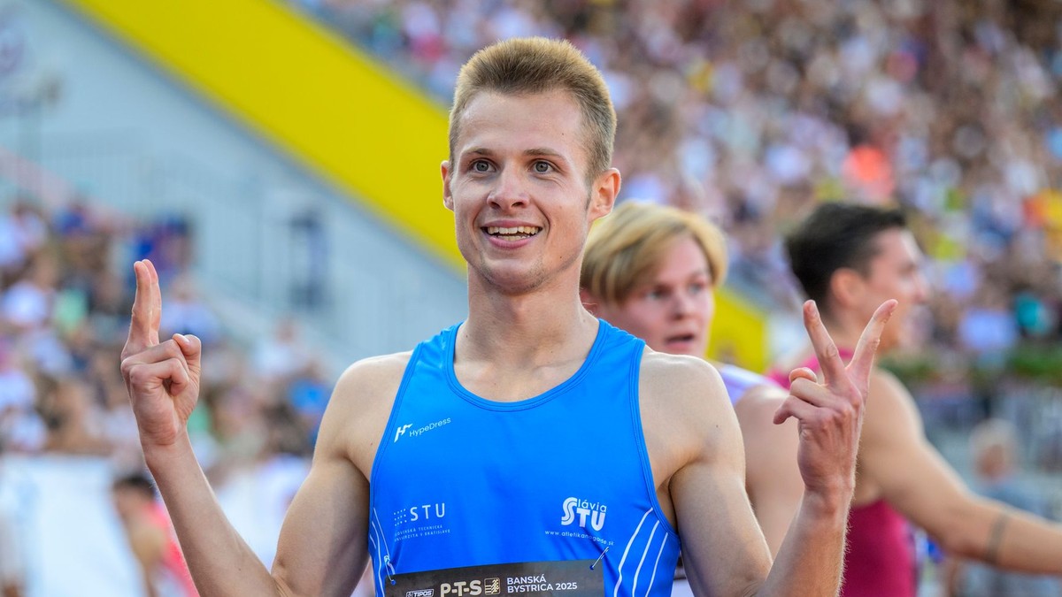 Slovenský reprezentant v behu na 400 metrov cez prekážky Patrik Dömötör počas P-T-S.