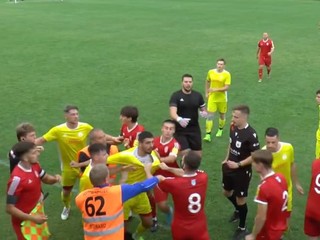 V zápase Brvnište - Partizánske vzplanuli vášne.