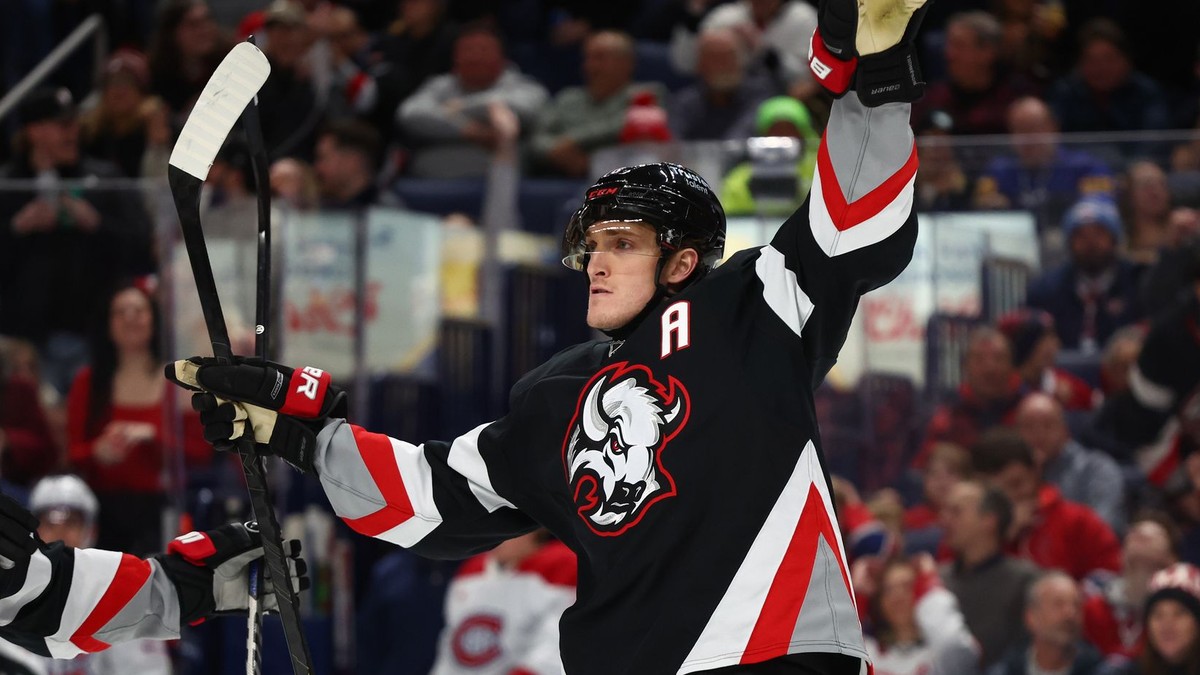 Keď hrali naposledy play-off, Chára získal Stanley cup. Vagón z Buffala sa nechce zastaviť