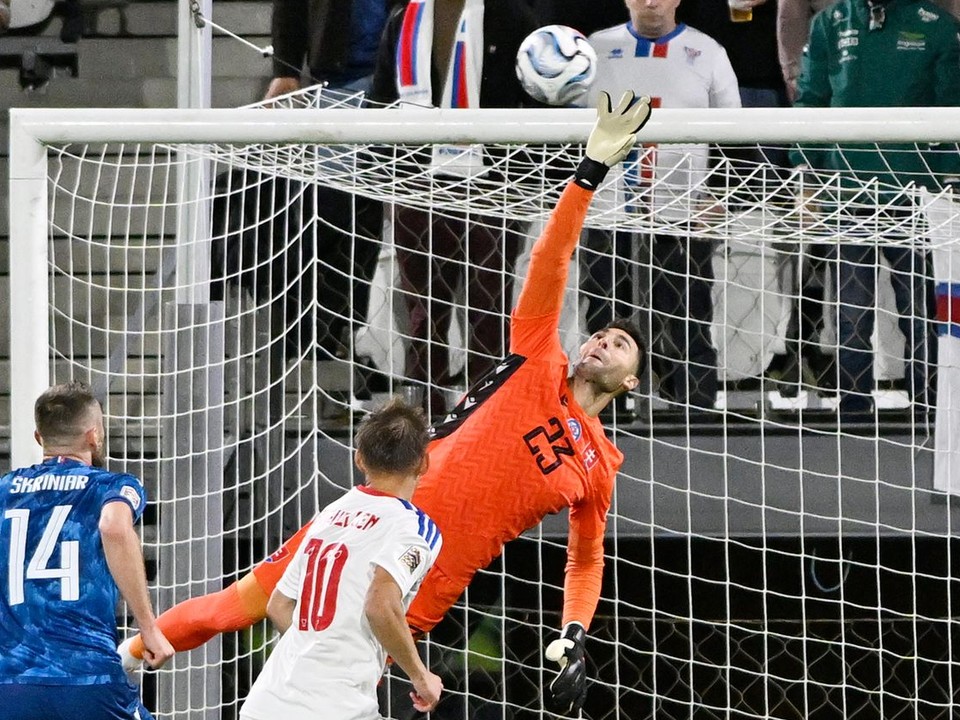 Na snímke hore brankár Dominik Greif (Slovensko) počas zápasu C-divízie Ligy národov Faerské ostrovy - Slovensko v meste Tórshavn na Faerských ostrovoch v piatok 2. októbra 2026.