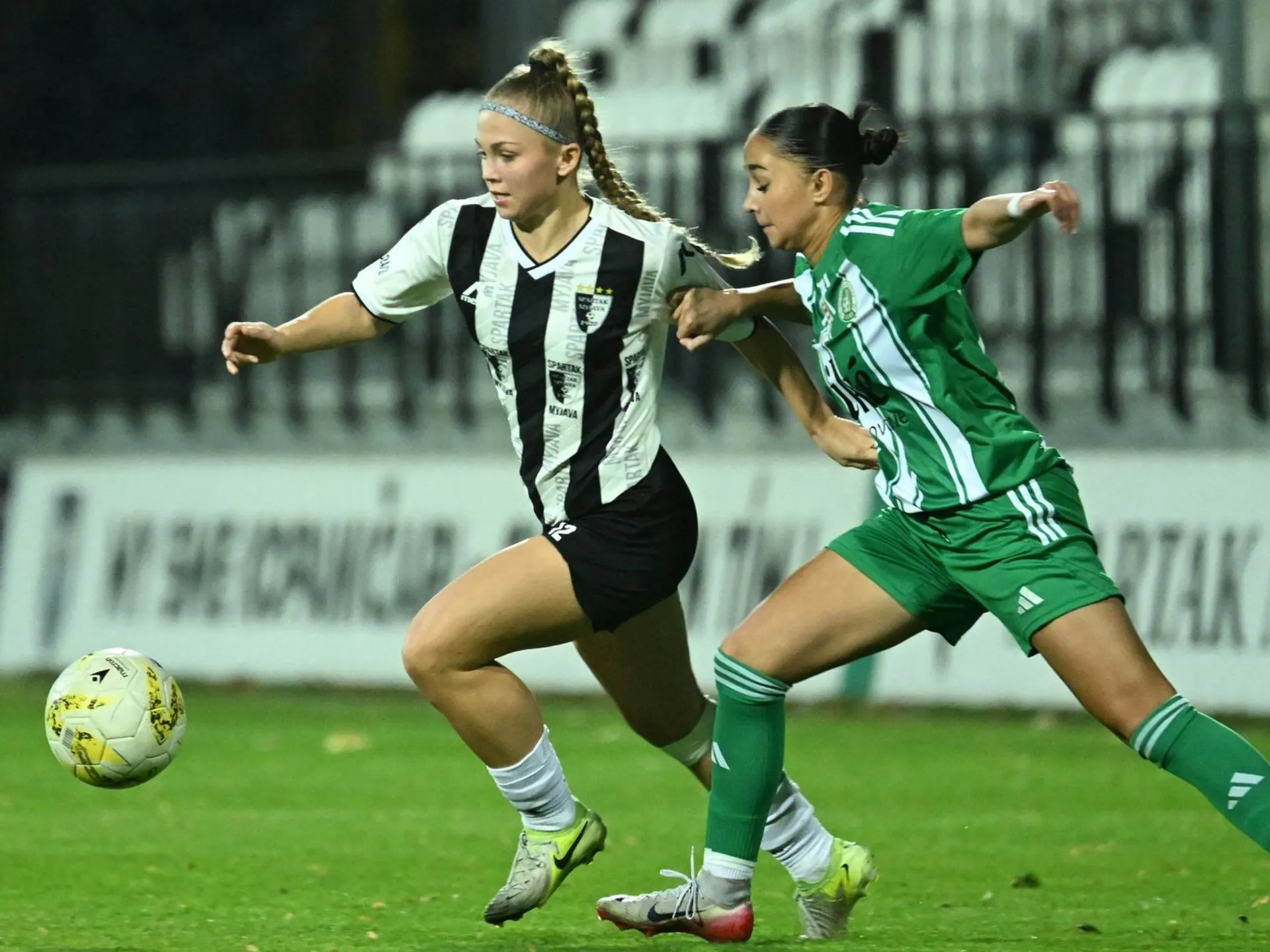 I.	LIGA ŽENY –  Myjava a Slovan rozdali súperkám štvorky