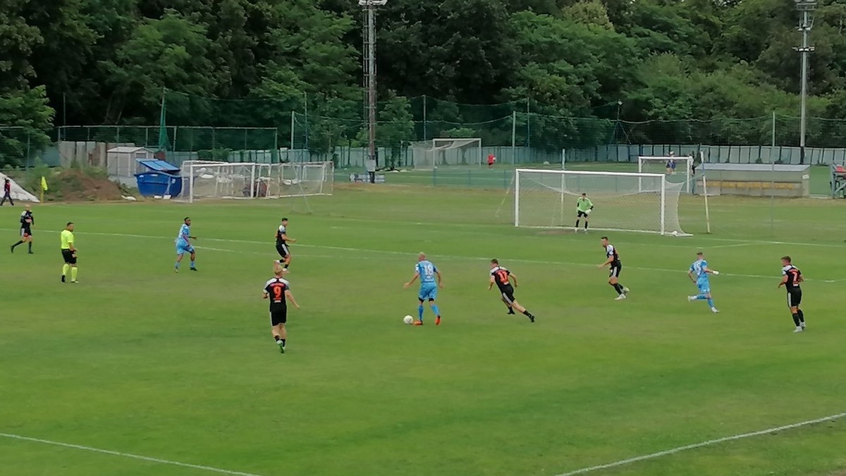 Tréneri v tretej lige chcú dvetisíc eur. Radšej to dám mužstvu, vraví športový riaditeľ