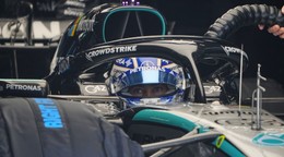 Na snímke je jazdec tímu Mercedes George Russell.