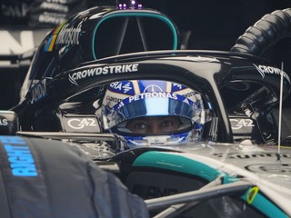 Na snímke je jazdec tímu Mercedes George Russell.