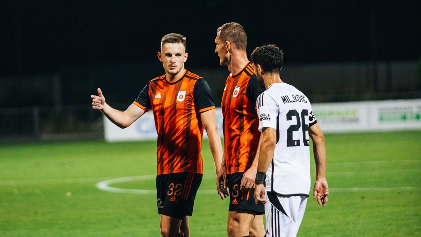 Momentka zo zápasu FC Noah - MFK Ružomberok v prvom zápase play-off Konferenčnej ligy