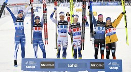 Stupienok víťazov v tímšprinte žien klasickým spôsobom v rámci Svetového pohára v behu na lyžiach 2023/2024 v Lahti.