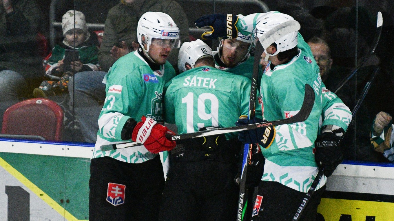 Radosť hráčov Skalice po góle 