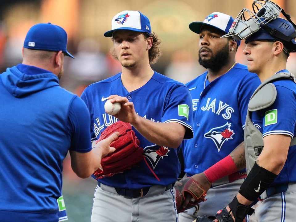 Slovenský bejzbalista Adam Macko (druhý vľavo) z Toronta Blue Jays 