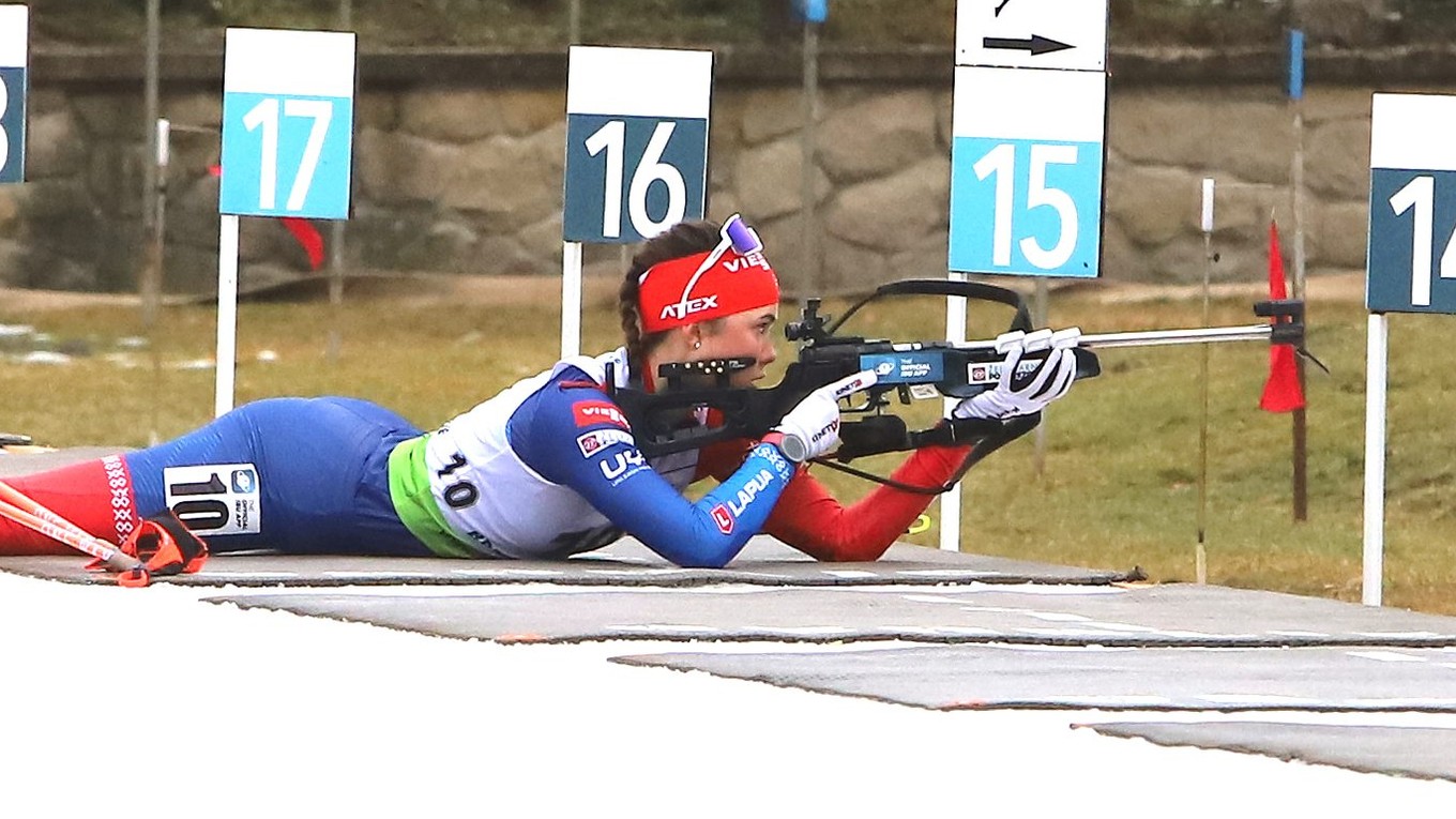 Slovenská biatlonistka Ema Kapustová počas pretekov IBU Cup-u v Osrblí.