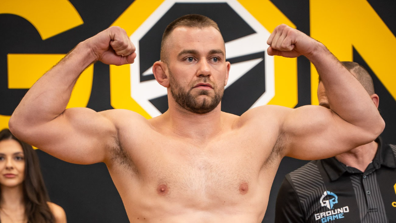 Radovan Úškrt na vážení.