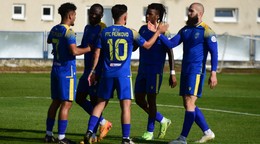 Hráči FTC Fiľakovo v pohárovom zápase so Sláviou TU Košice.