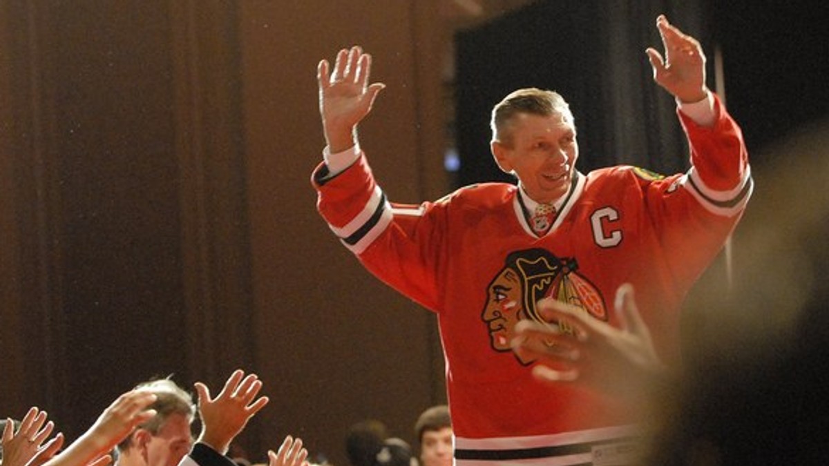 Bývalý hokejista Chicaga Blackhawks Stan Mikita