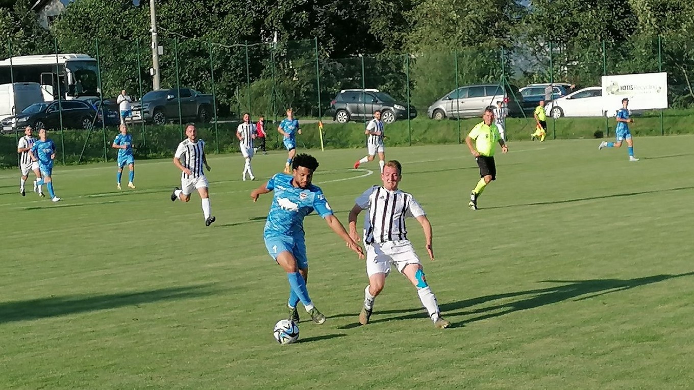 Momentka zo zápasu Bacúch - Rimavská Sobota.