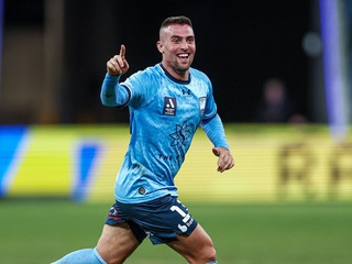 Slovenský reprezentant Róbert Mak v drese Sydney FC.