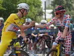 Tadej Pogačar (vľavo) a Jonas Vingegaard počas Tour de France 2026. 