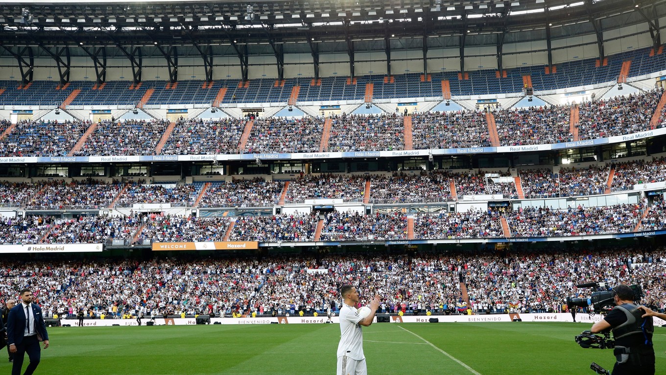 Eden Hazard pred fanúšikmi Realu Madrid.