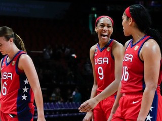 Basketbalistky USA.