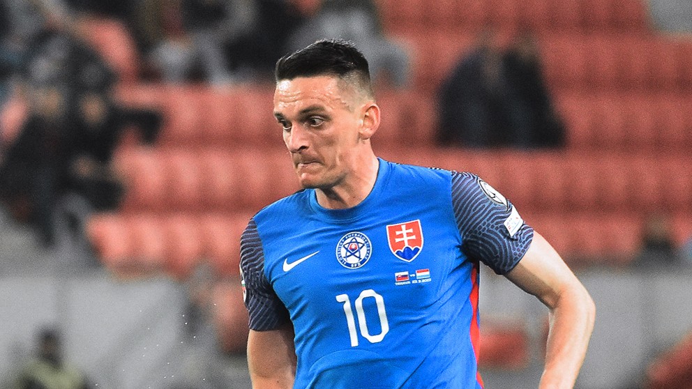 Róbert Polievka v drese slovenskej futbalovej reprezentácie.